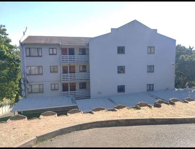 2 BEDROOM FLAT FOR SALE IN BLUFF